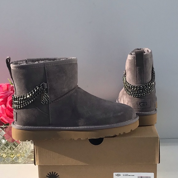 UGG Classic Mini Chains - Picture 9 of 10